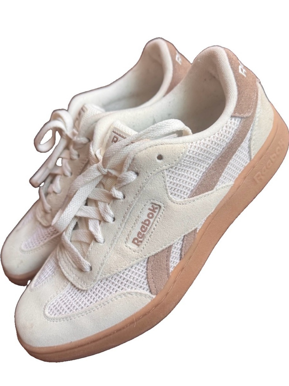Reebok Forte Lounger Women's Shoes Size 7.5 Cream White Suede Gum Sole Sneakers